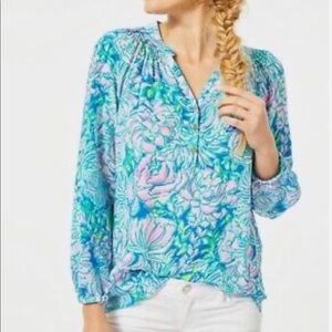 NWT Lilly Pulitzer Silk Elsa Top In Full Bloom. Size medium.